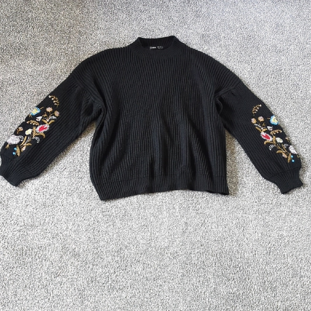 SHEIN Black Sweater with Colorful Embroidery